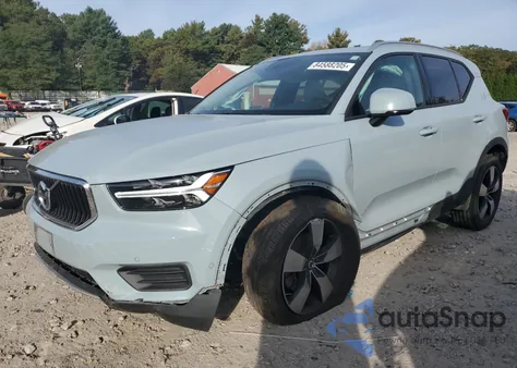 2019 Volvo Xc40 T5 Momentum z USA, uszkodzony, nr VIN YV4162XZ1K2009510